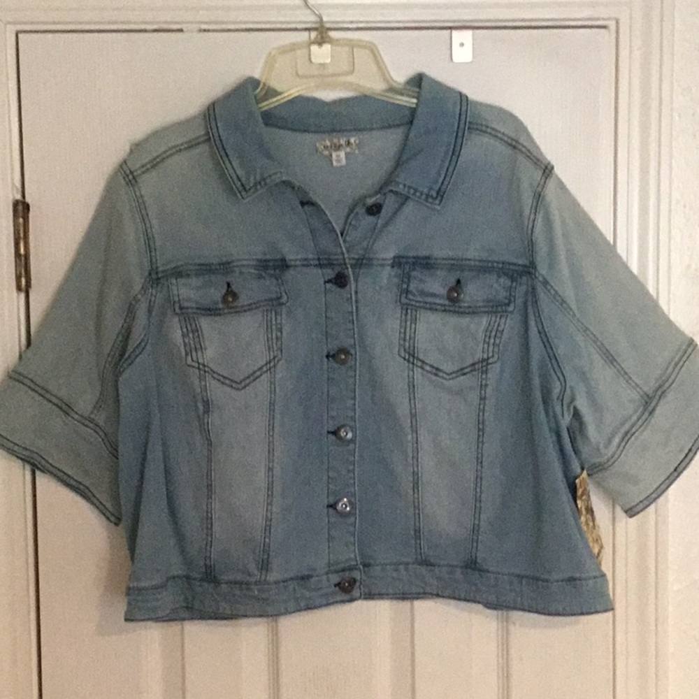 NWT ONE WORLD Blue Denim Cropped Jacket